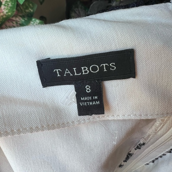 Talbots Chevron-herringbone Graphic Ivory Casual Dress size 8. - Picture 2 of 16